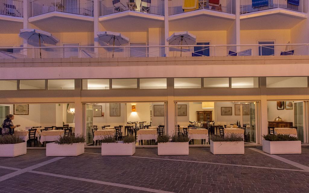Albergo Alla Spiaggia Градо Екстер'єр фото