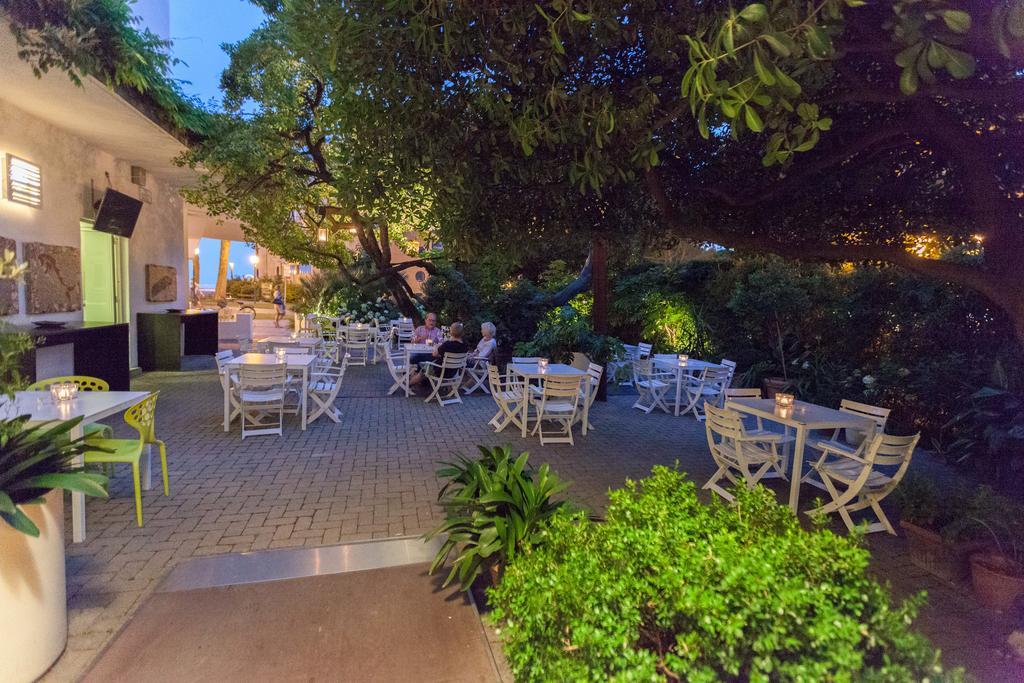 Albergo Alla Spiaggia Градо Екстер'єр фото