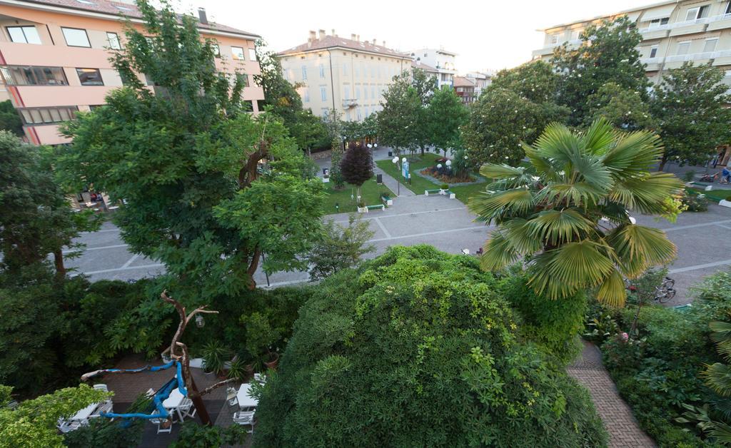 Albergo Alla Spiaggia Градо Екстер'єр фото
